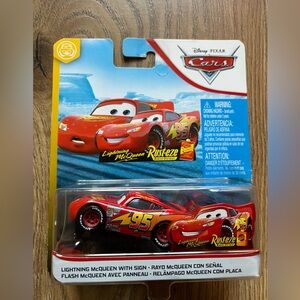 Disney Pixar 2019 Mattel Lightning McQueen with Rusteze Sign